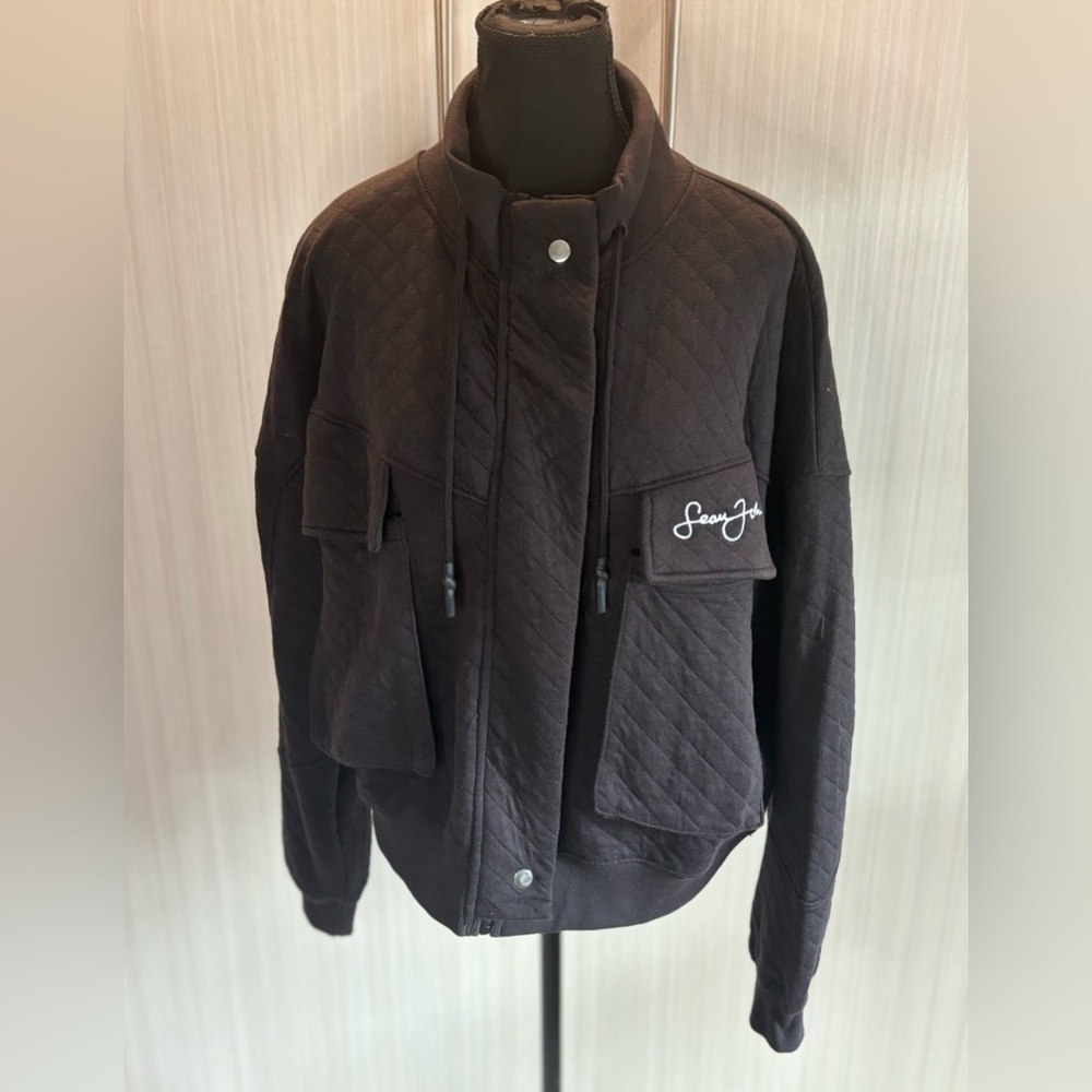 Missguided  Sean John Women's Black Quilted‎  Crop Jacket